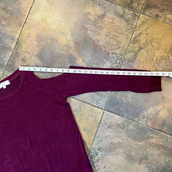 Hippie Rose Maroon Burgundy Peek Cold Shoulder Sweater Size Junior Large - Picture 2 of 11